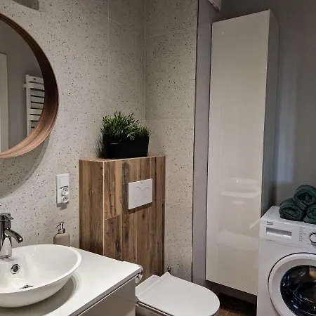 アパート Kashmir_letnicka *